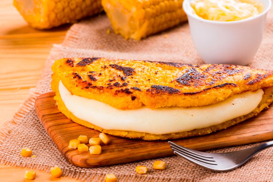 Arepas de chócolo, maíz y envueltos